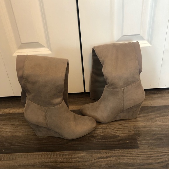 Francesca’s Knee High Heeled Boots - Picture 10 of 12